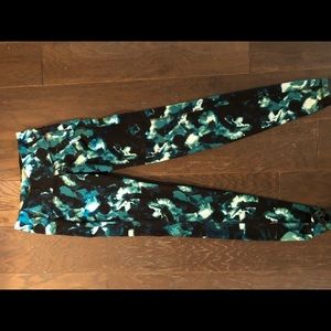 Old navy floral workout leggings